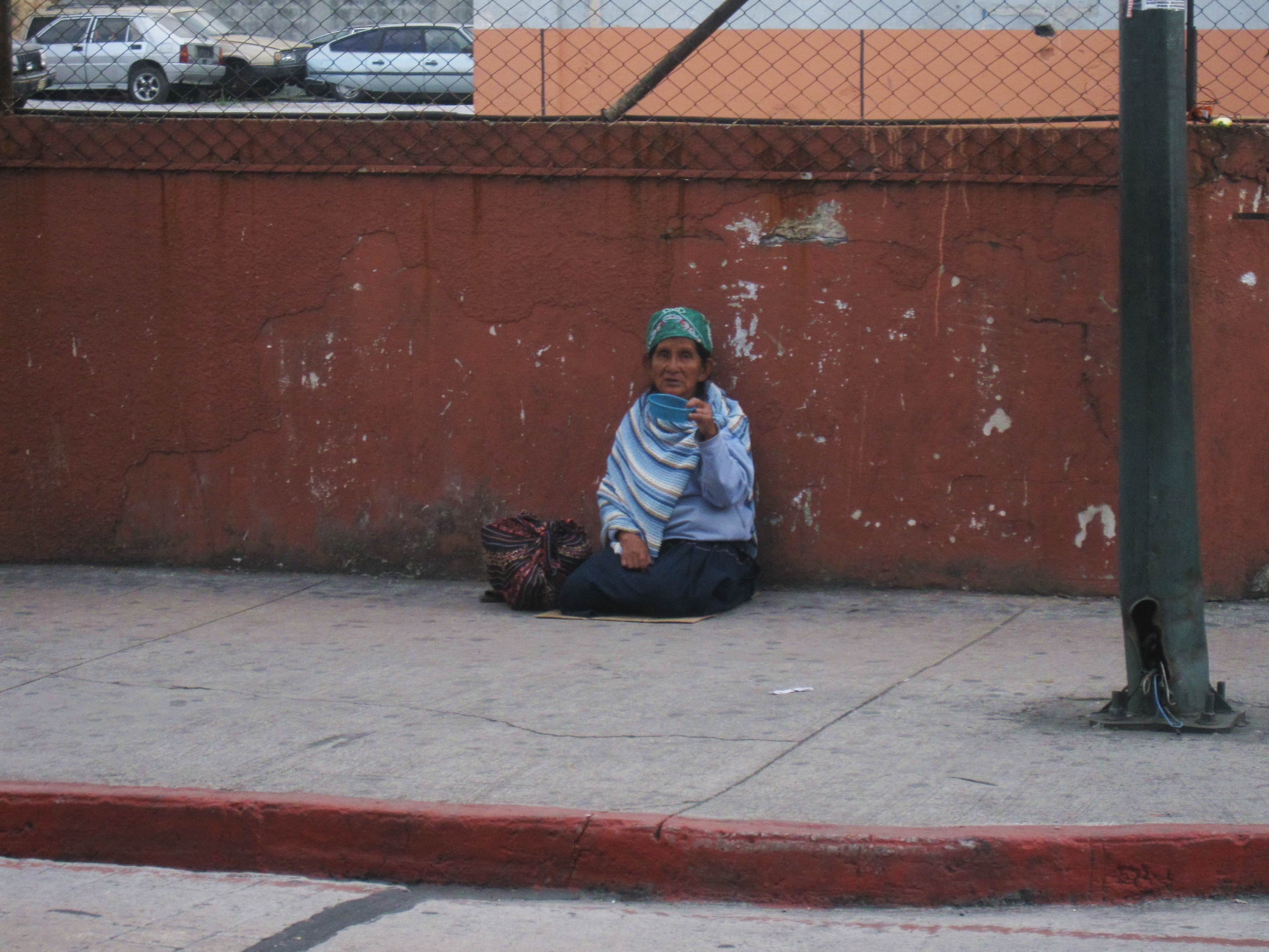 Bettlerin in der Hauptstadt