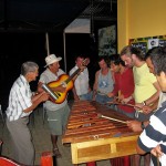 Marimbasession (Basti ist auch nicht mehr wirklich von einem Tico zu unterscheiden) Marimbasession (Basti ist auch nicht mehr wirklich von einem Tico zu unterscheiden)
