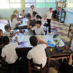 beim Lampionbasteln und Adventskalenderbemalen